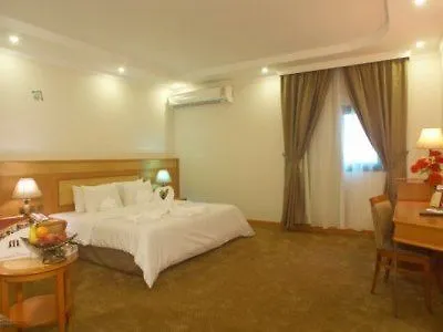 Almahmal Palestine Hotel Τζέντα